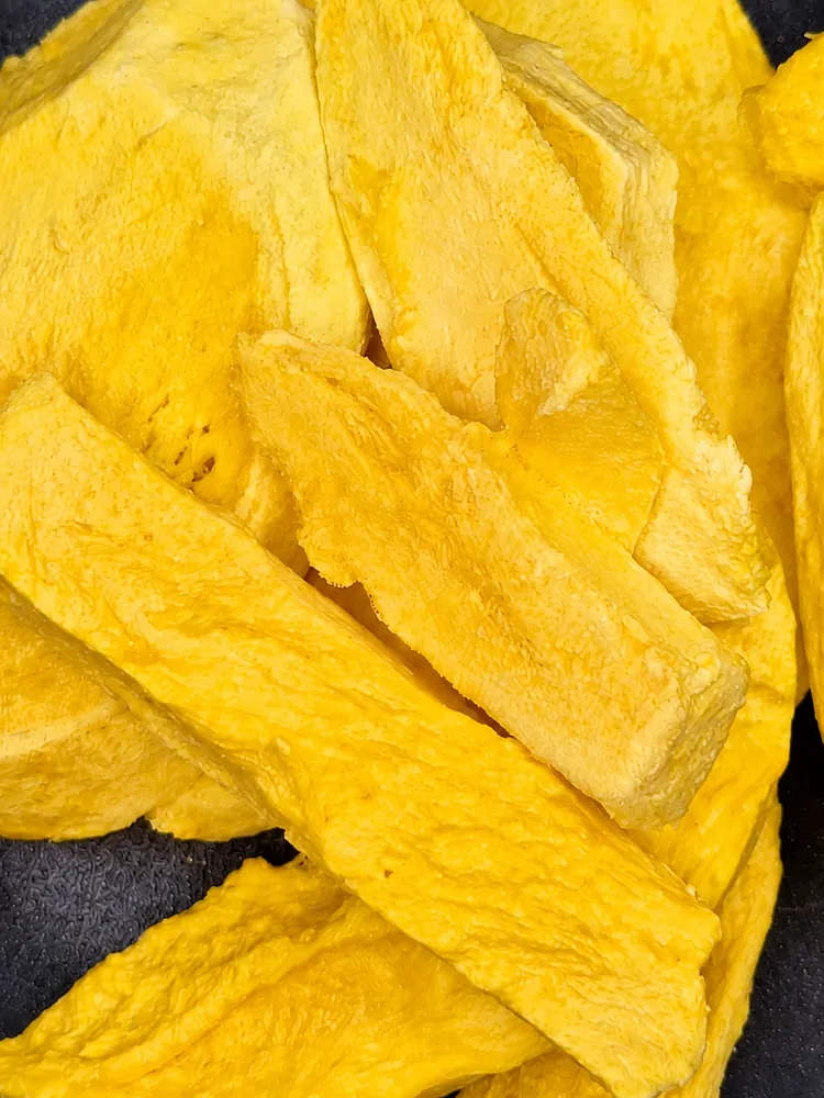 Freeze-dried mango